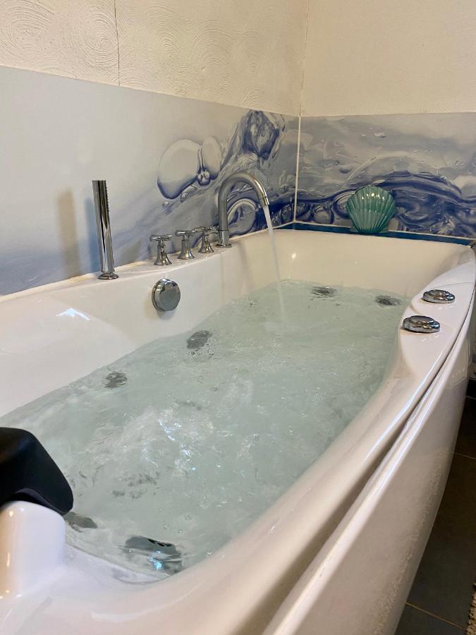Eifelstein, Apartment Mit Whirlpool Und Ofen Dahlem  Exterior photo